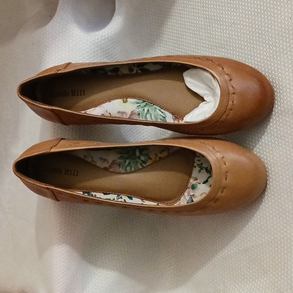 Cobb Hill leather flats - Picture 2 of 4